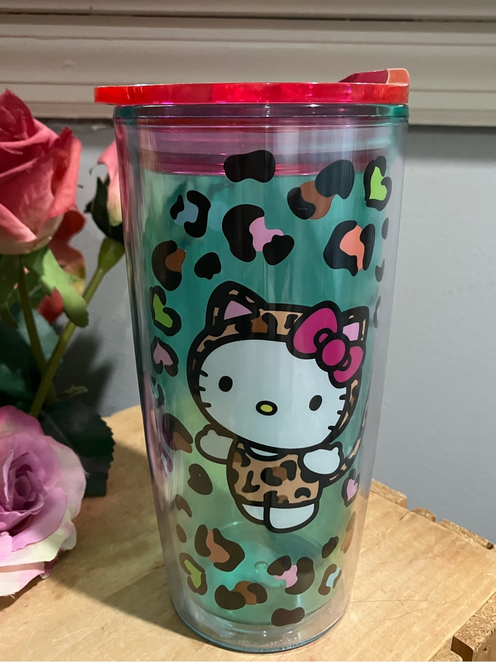 Hello Kitty by Sanrio NWOT tumbler